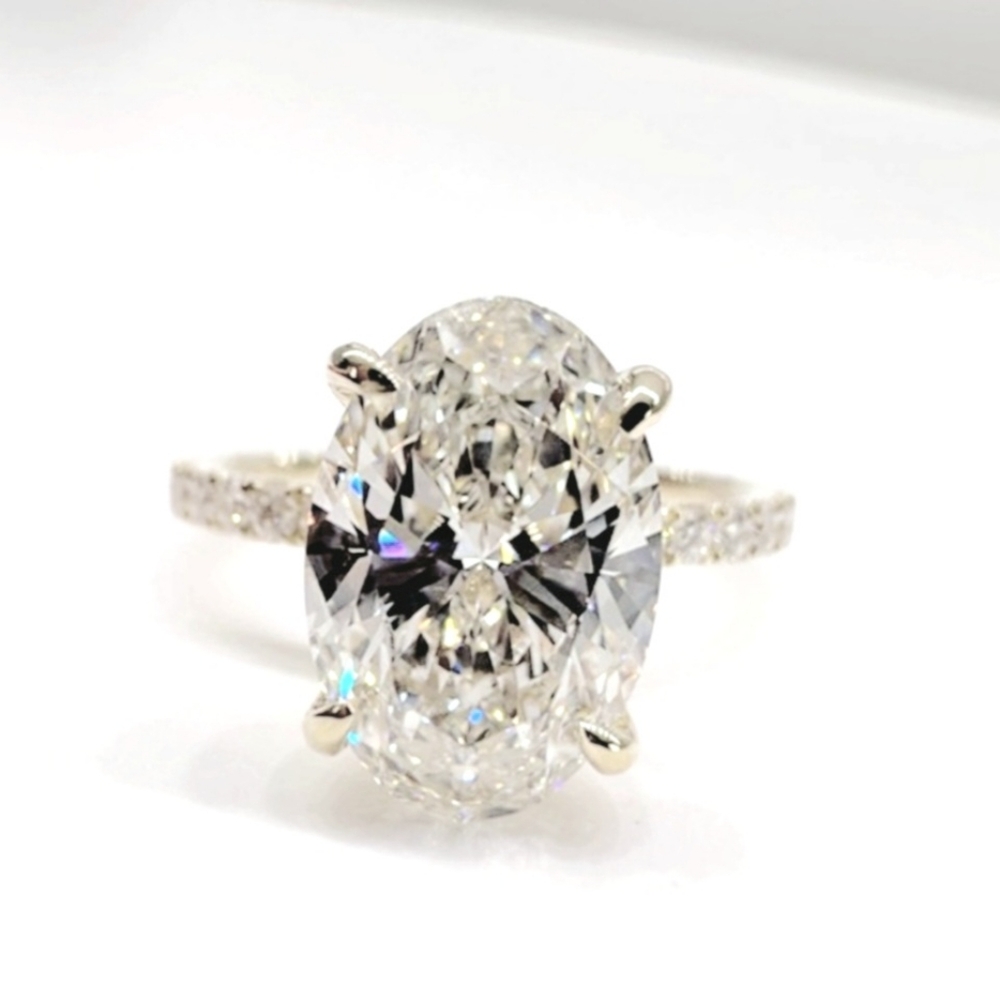 New 3ct IGI Certified Lab Grown Diamond Ring, 14K White Gold.